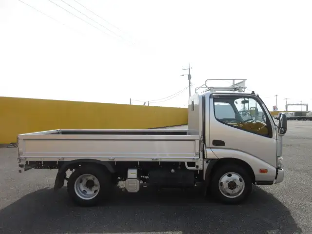 日野 デュトロ 小型 平ボディ 床鉄板 TKG-XZU675Mの中古トラック画像4