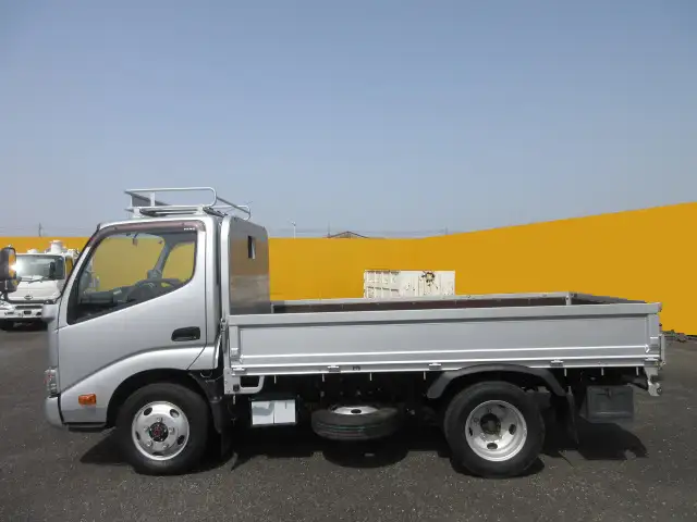 日野 デュトロ 小型 平ボディ 床鉄板 TKG-XZU675Mの中古トラック画像7