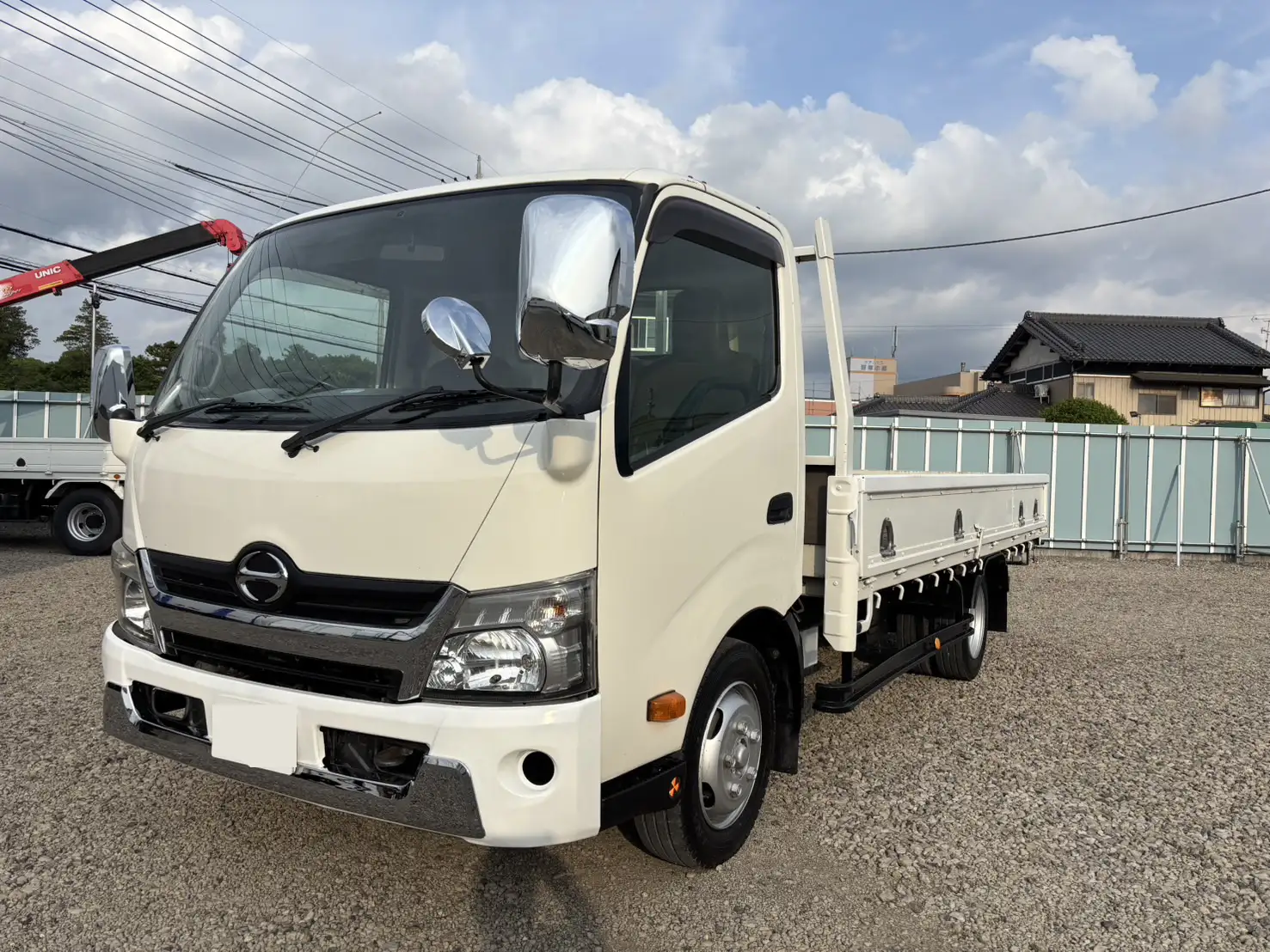 日野 デュトロ 小型 平ボディ SKG-XZU710M H23の中古トラック画像1
