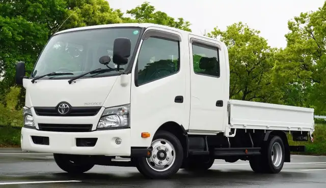 トヨタ トヨエース 小型 平ボディ Wキャブ TKG-XZU710 の中古トラック【車両No.188285】
