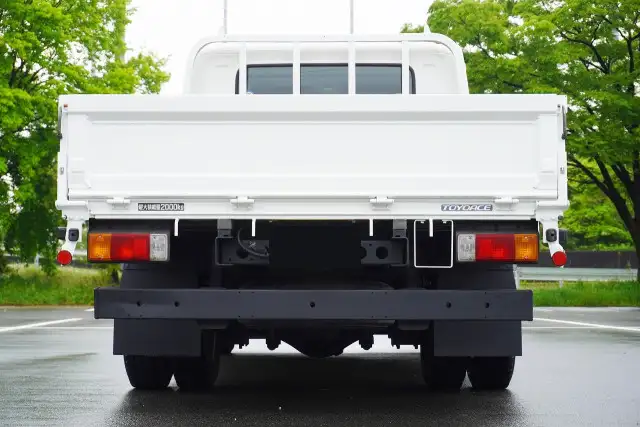 トヨタ トヨエース 小型 平ボディ Wキャブ TKG-XZU710の中古トラック画像4