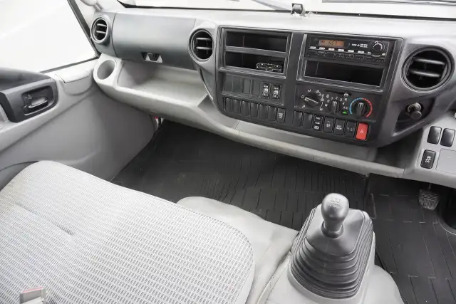 トヨタ トヨエース 小型 平ボディ Wキャブ TKG-XZU710の中古トラック画像16