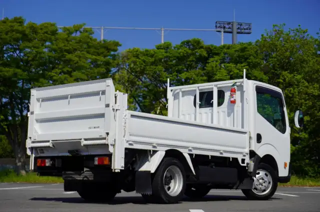 日産 アトラス 小型 平ボディ パワーゲート 床鉄板の中古トラック画像3