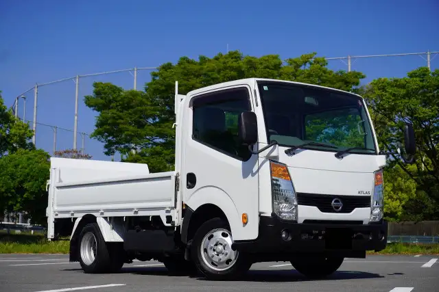 日産 アトラス 小型 平ボディ パワーゲート 床鉄板の中古トラック画像2