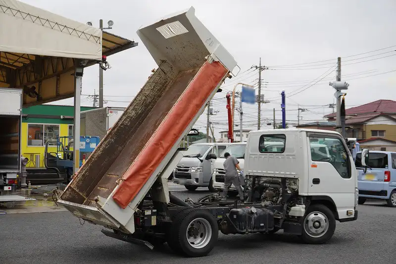 いすゞ エルフ 小型 ダンプ ローダー 強化の中古トラック画像4