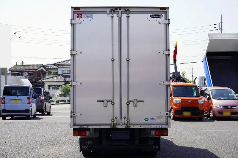 トヨタ トヨエース 小型 アルミバン サイドドア TKG-XZC605の中古トラック画像3