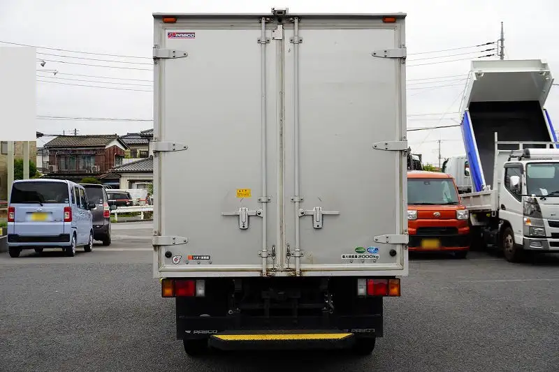 いすゞ エルフ 小型 アルミバン 2RG-NLR88AN R2の中古トラック画像3