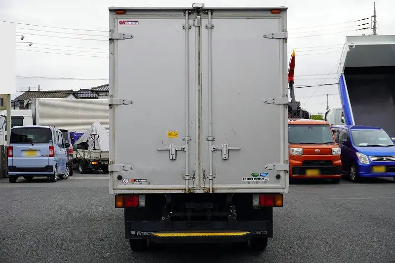 いすゞ エルフ 小型 アルミバン 2RG-NLR88AN R2の中古トラック画像3