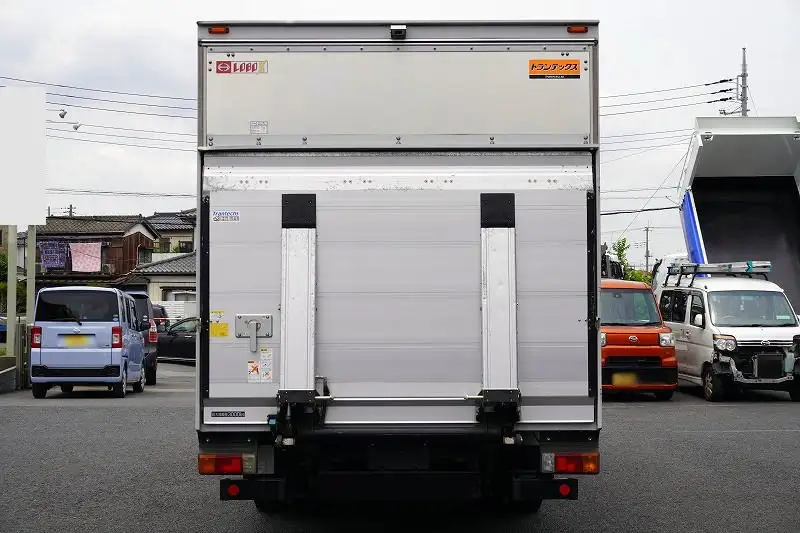 日野 デュトロ 小型 アルミバン パワーゲート 2RG-XZU712Mの中古トラック画像3