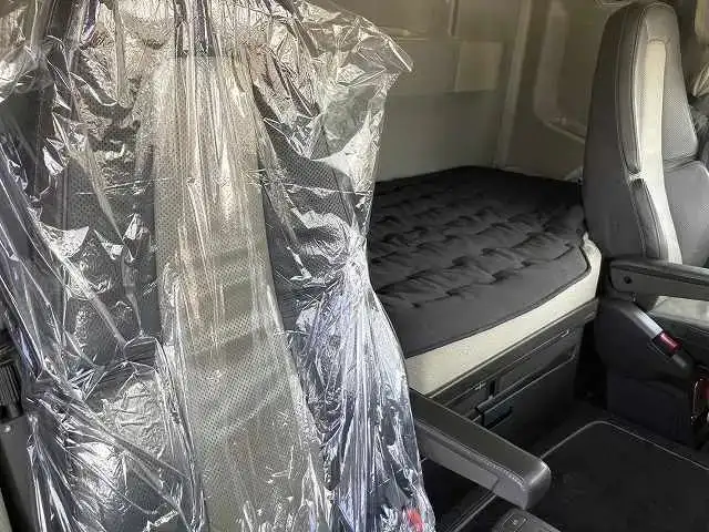 ボルボ トラック 大型 トラクター ハイルーフ 1デフの中古トラック画像11