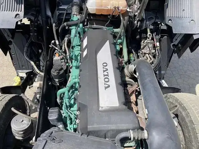 ボルボ トラック 大型 トラクター ハイルーフ 1デフの中古トラック画像20