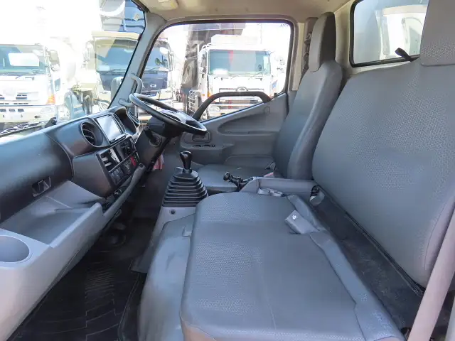 トヨタ ダイナ 小型 アルミバン サイドドア 2RG-XZC605の中古トラック画像12