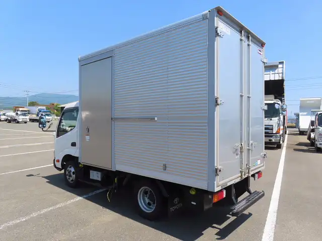 トヨタ ダイナ 小型 アルミバン サイドドア 2RG-XZC605の中古トラック画像6