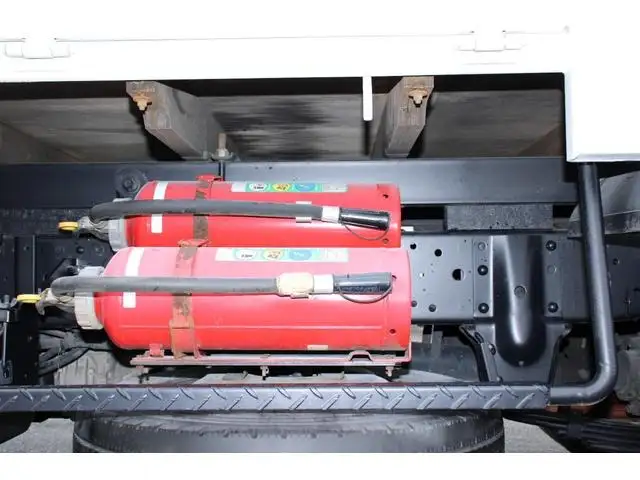いすゞ エルフ 小型 平ボディ パワーゲート 床鉄板の中古トラック画像16