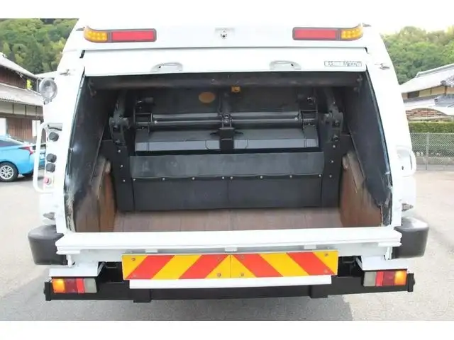 三菱 ファイター 中型/増トン パッカー車 プレス式 の中古トラック画像3