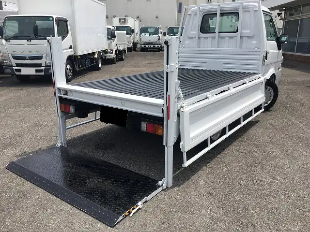 マツダ ボンゴ 小型 平ボディ パワーゲート DBF-SLP2Tの中古トラック画像6