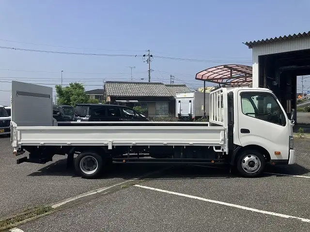 トヨタ ダイナ 小型 平ボディ パワーゲート TKG-XZU722の中古トラック画像3