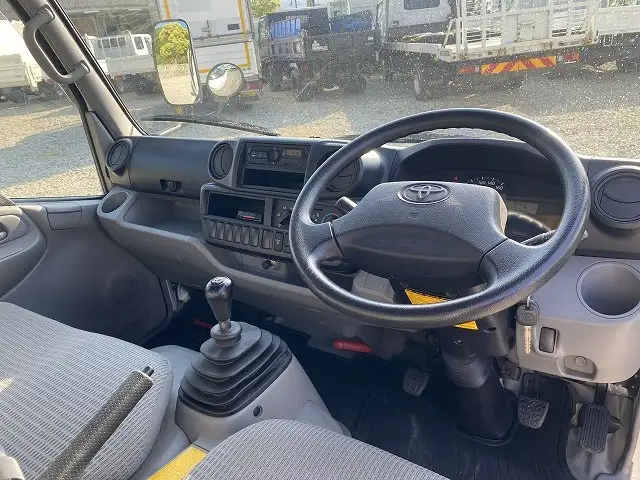 トヨタ トヨエース 小型 平ボディ DF-KDY231 H31/R1の中古トラック画像12