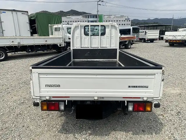 マツダ タイタン 小型 平ボディ 2RG-LHR88A R3の中古トラック画像4