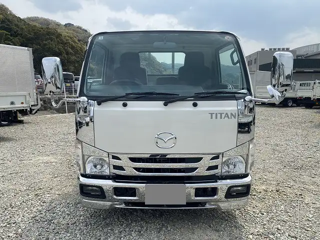 マツダ タイタン 小型 平ボディ 2RG-LHR88A R3の中古トラック画像2