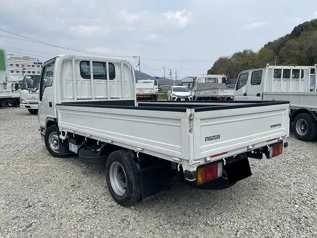 マツダ タイタン 小型 平ボディ 2RG-LHR88A R3の中古トラック画像5