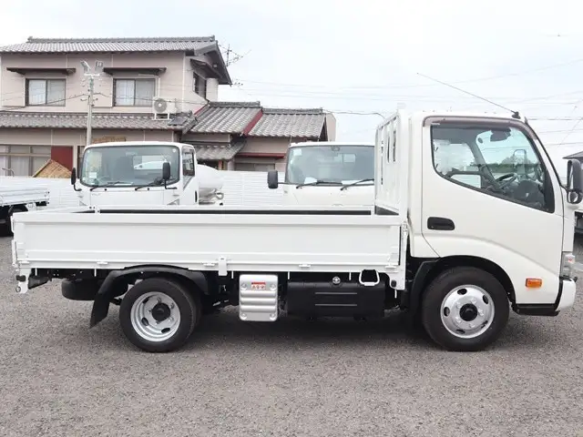 トヨタ ダイナ 小型 平ボディ 2RG-XZU605 R2の中古トラック画像3