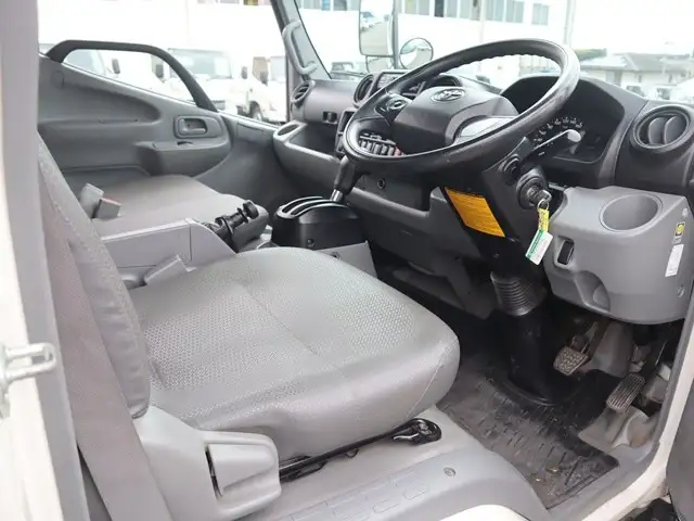 トヨタ ダイナ 小型 平ボディ 2RG-XZU605 R2の中古トラック画像11