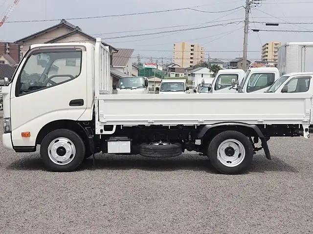 トヨタ ダイナ 小型 平ボディ TPG-XZU605 H29の中古トラック画像5