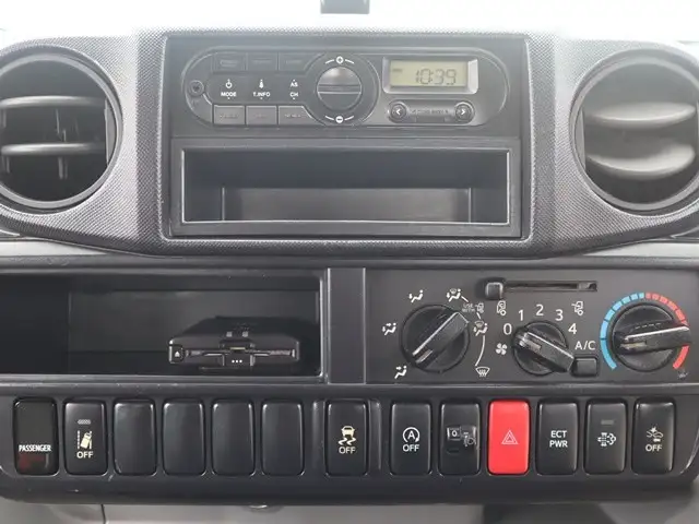 トヨタ ダイナ 小型 平ボディ TPG-XZU605 H29の中古トラック画像15
