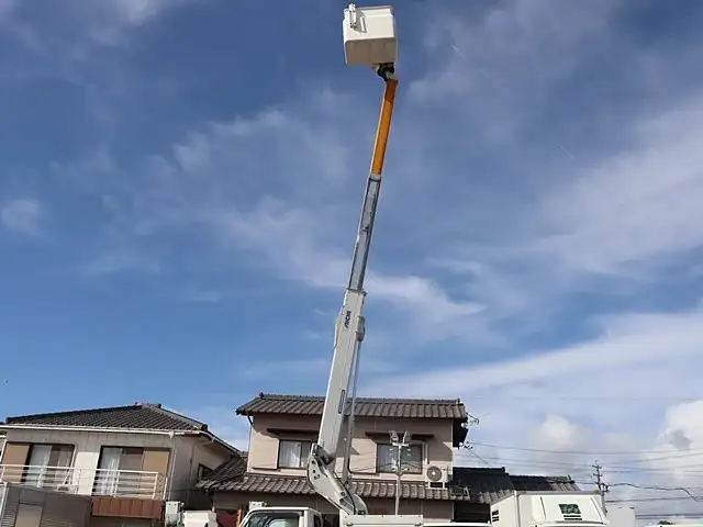 いすゞ エルフ 小型 高所・建柱車 高所作業車 電工仕様の中古トラック画像8