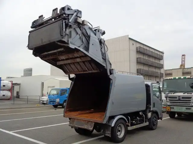 いすゞ エルフ 小型 パッカー車 プレス式 SKG-NPR85YNの中古トラック画像3