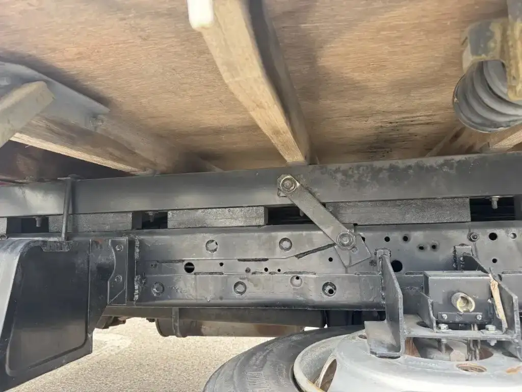 日産 アトラス 小型 クレーン付 床鉄板 6段の中古トラック画像像17