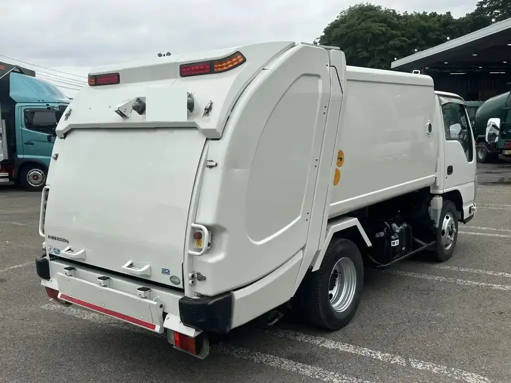 いすゞ エルフ 小型 パッカー車 巻き込み式 回転ダンプ式の中古トラック画像3
