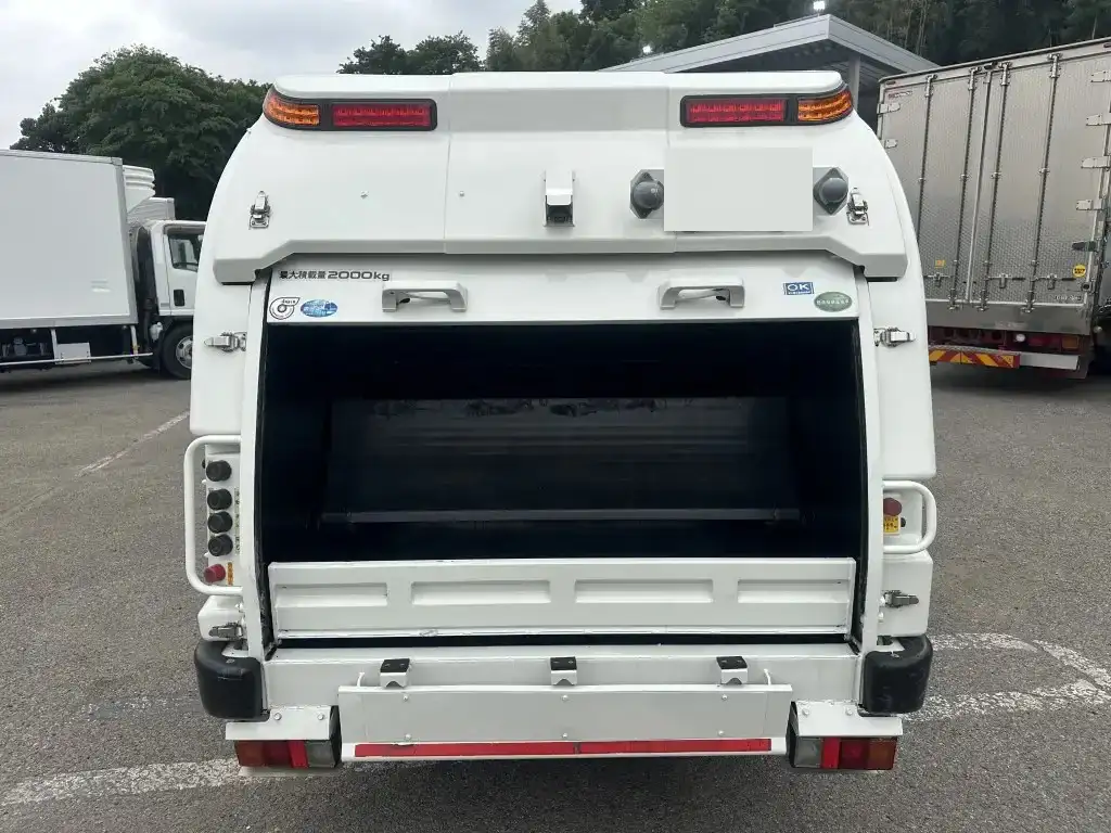 いすゞ エルフ 小型 パッカー車 巻き込み式 回転ダンプ式の中古トラック画像6