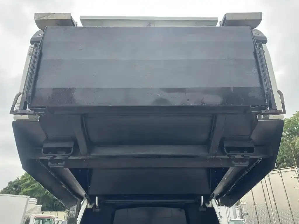 いすゞ エルフ 小型 パッカー車 巻き込み式 回転ダンプ式の中古トラック画像14