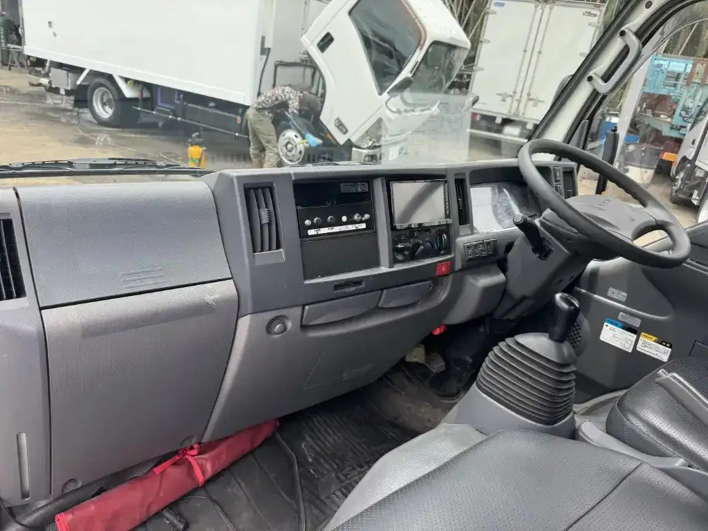 いすゞ エルフ 小型 高所・建柱車 高所作業車 電工仕様の中古トラック画像12