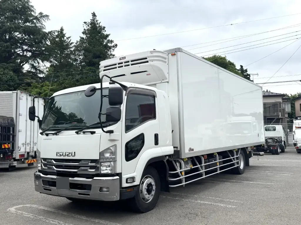 いすゞ フォワード 中型/増トン 冷凍冷蔵 低温 パワーゲート の中古トラック【車両No.107456】