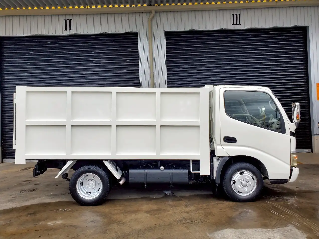 トヨタ ダイナ 小型 ダンプ 土砂禁 PB-XZU351Dの中古トラック画像4