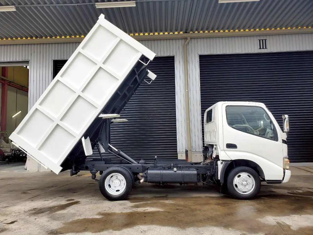 トヨタ ダイナ 小型 ダンプ 土砂禁 PB-XZU351Dの中古トラック画像9