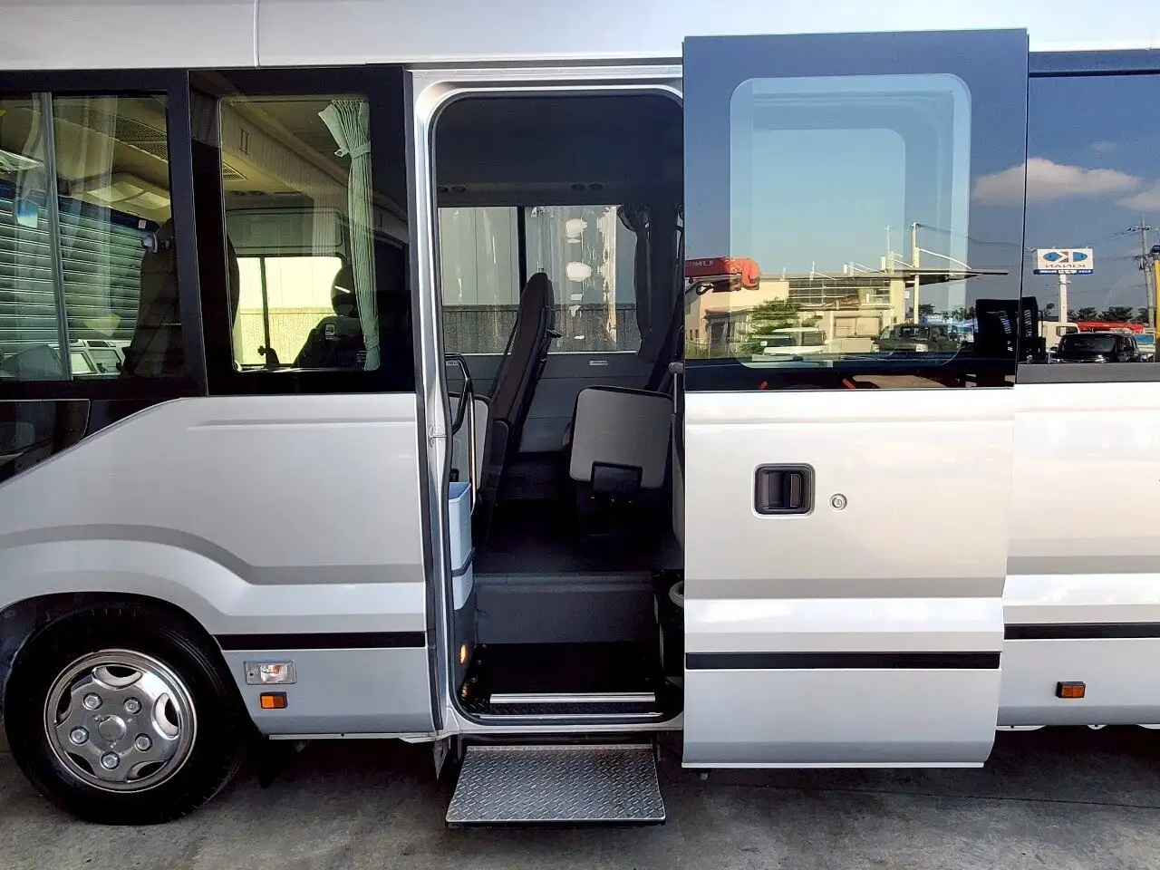 トヨタ コースター 小型 バス 乗合バス SDG-XZB70の中古トラック画像9