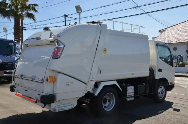 日野 デュトロ 小型 パッカー車 プレス式 2RG-XZU605Xの中古トラック画像3