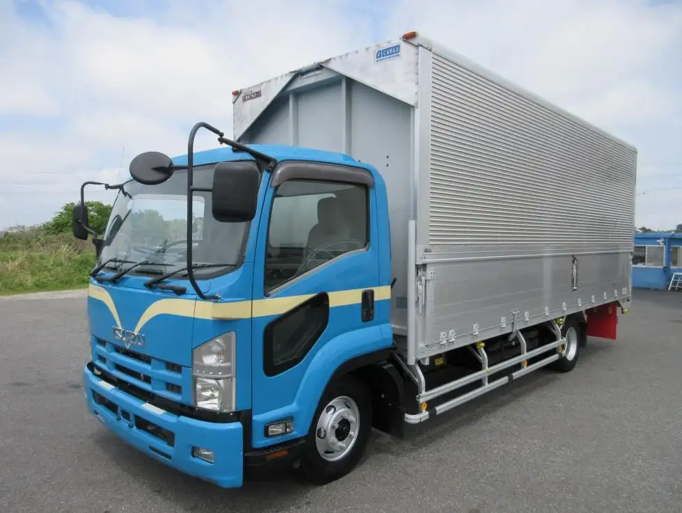 いすゞ フォワード 中型/増トン ウイング TKG-FRR90S2 H26の中古トラック画像1