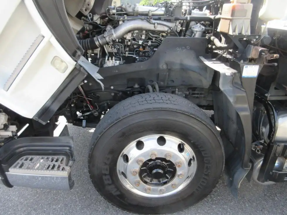 いすゞ ギガ 大型 トラクター ハイルーフ 1デフの中古トラック画像20