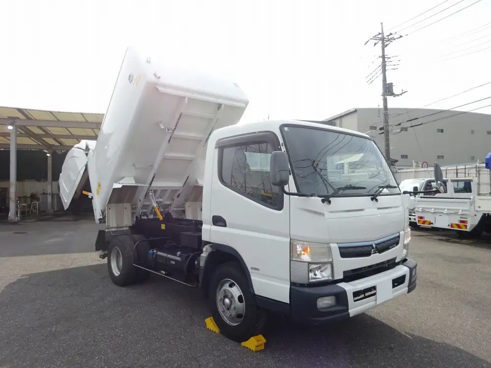 三菱 キャンター 小型 パッカー車 巻き込み式 回転ダンプ式の中古トラック画像2