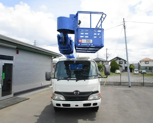日野 デュトロ 小型 高所・建柱車 高所作業車 TKG-XZU650Fの中古トラック画像2