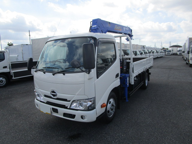 日野 デュトロ 小型 クレーン付 4段 ラジコン の中古トラック【車両No.181105】