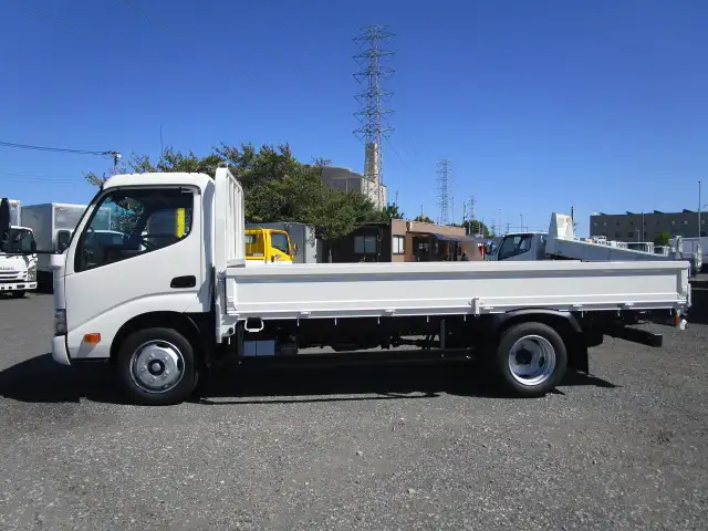 日野 デュトロ 小型 平ボディ 2RG-XZU655M R5の中古トラック画像8