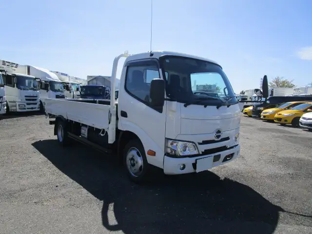 日野 デュトロ 小型 平ボディ 2RG-XZU655M R5の中古トラック画像3