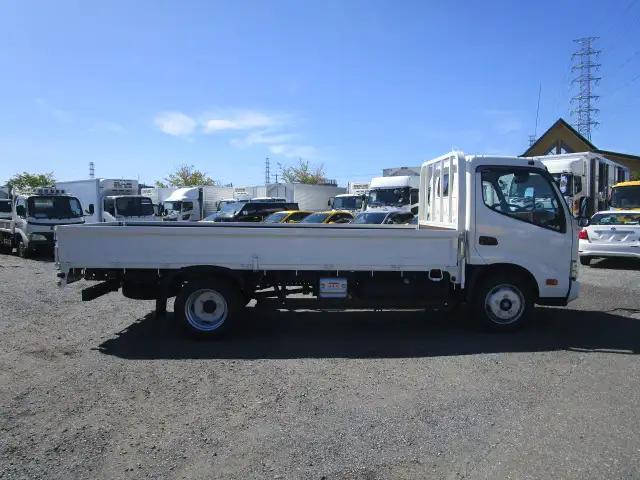 日野 デュトロ 小型 平ボディ 2RG-XZU655M R5の中古トラック画像4