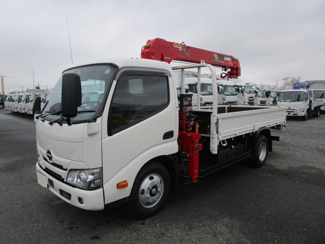 日野 デュトロ 小型 クレーン付 4段 ラジコン の中古トラック【車両No.181105】